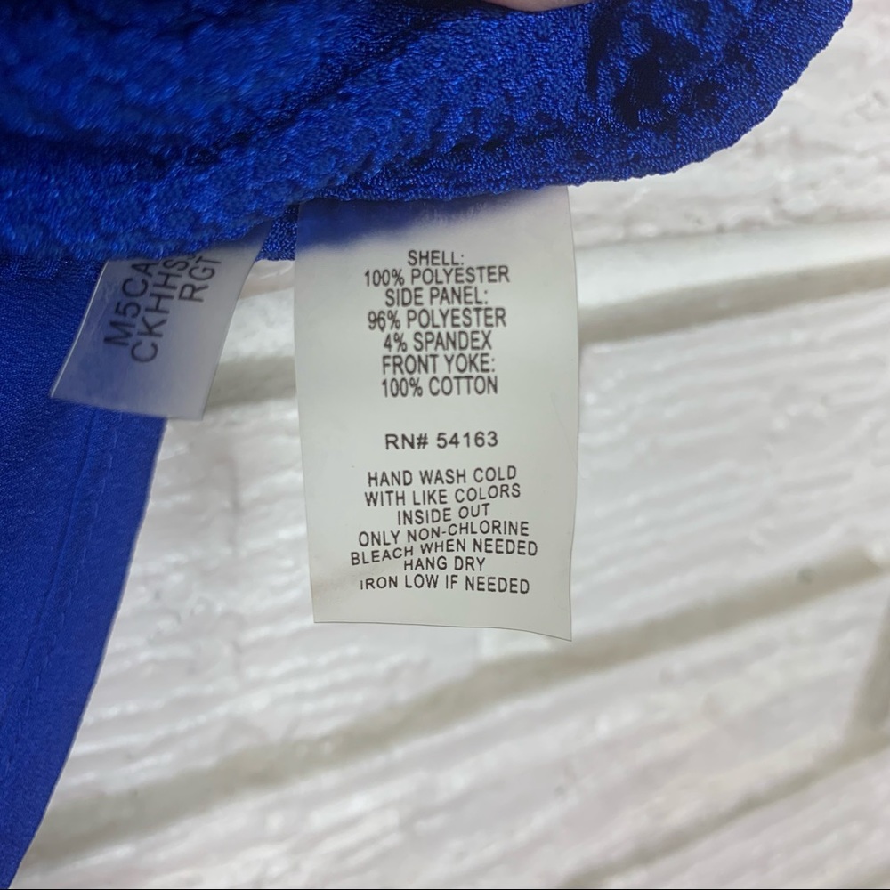 Calvin Klein Roll Tab Blouse V-Neckline Blue Size Large - Picture 7 of 7